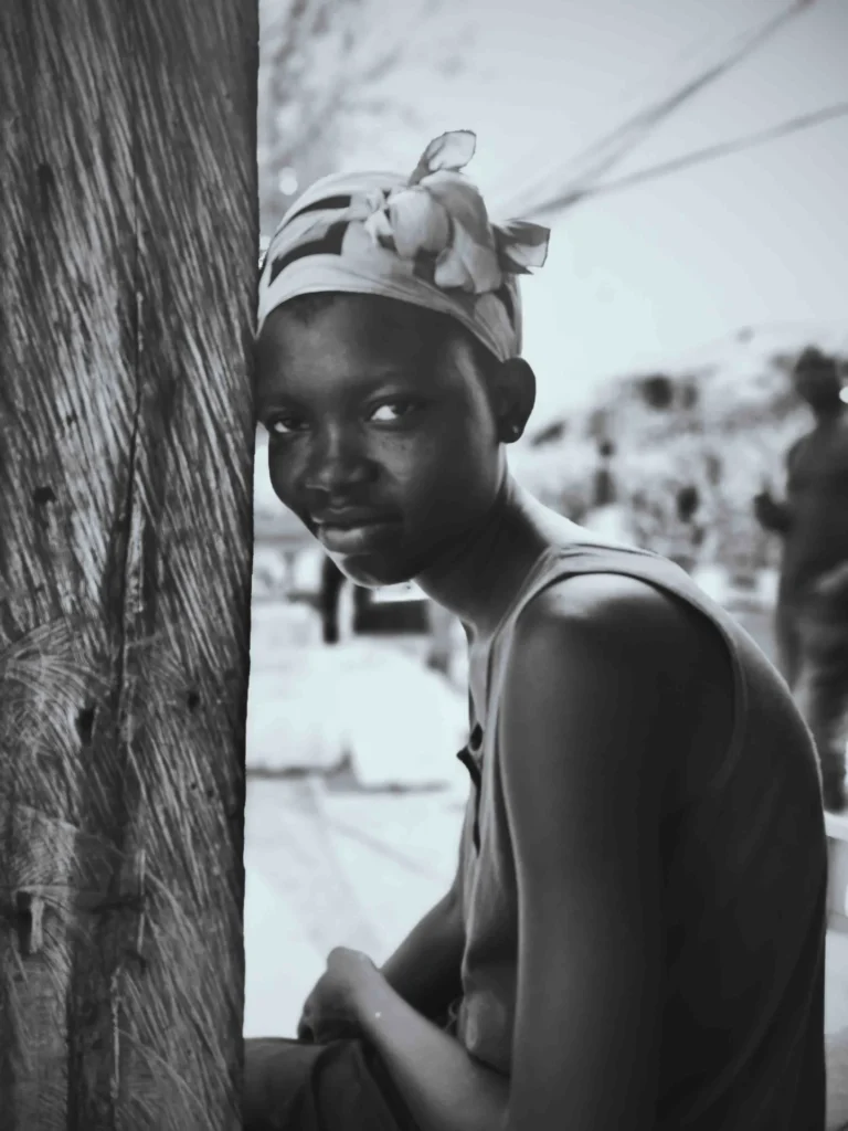 Portrait of a quiet girl, Ghana, 2022 - Anne-Laure Guéret photography